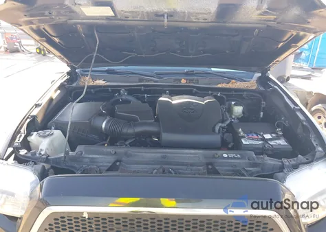 2017 Toyota Tacoma Sr5 V6 z USA, uszkodzony, nr VIN 5TFCZ5AN9HX048822